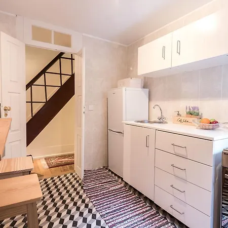 Flores Apartment *
